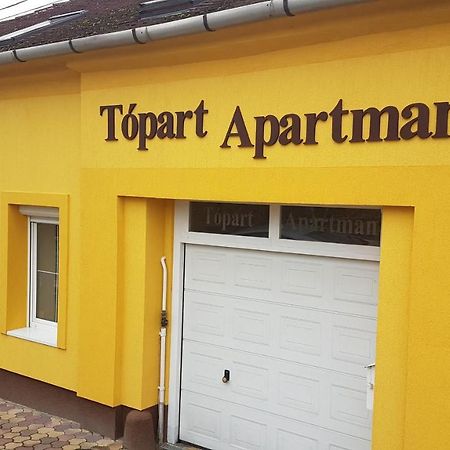 Topart Apartman Tapolca Exteriör bild