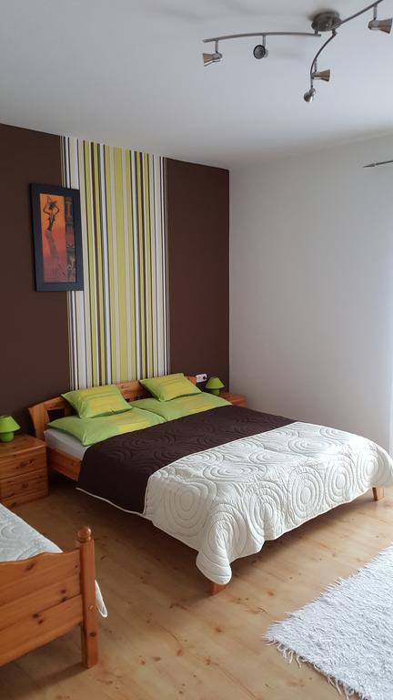Topart Apartman Tapolca Rum bild